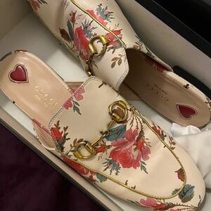 Gucci Floral Leather Horsebit Mules in Cream with Pink & Red Accents